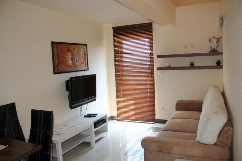 Apartments Villa Lora Kraj  Extérieur photo