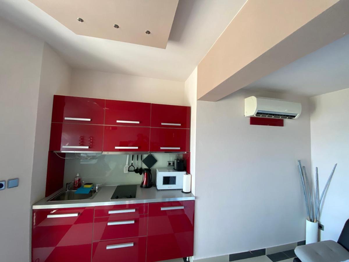 Apartments Villa Lora Kraj  Extérieur photo