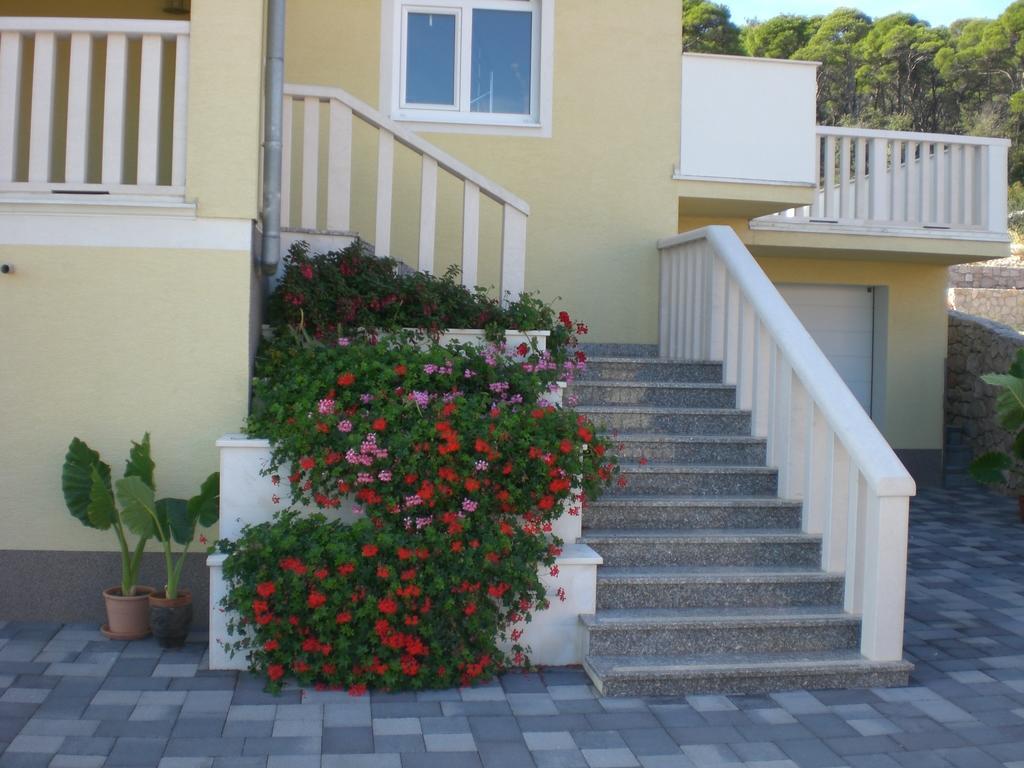 Apartments Villa Lora Kraj  Extérieur photo